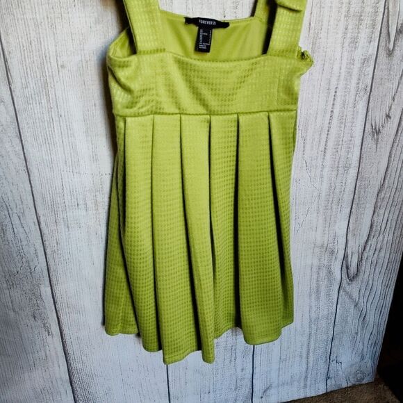 Adorable Forever 21 Checkered Suspender Skirt Size Small EUC - Picture 8 of 13